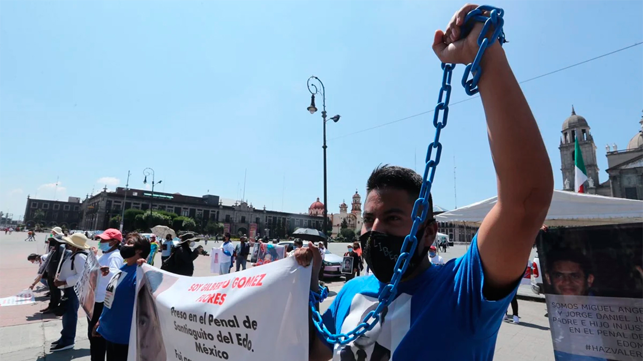 Familiares de presos injustamente protestan en Edomex