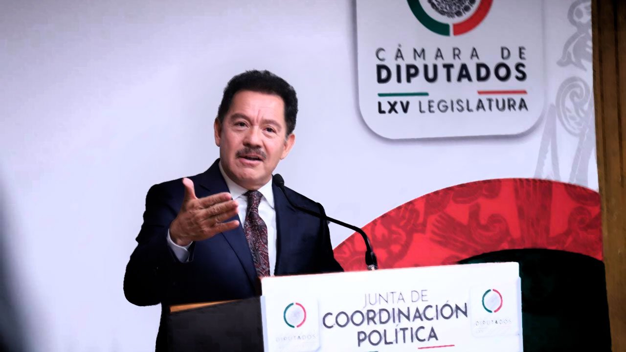 Legislativo se supedita a Ejecutivo en México