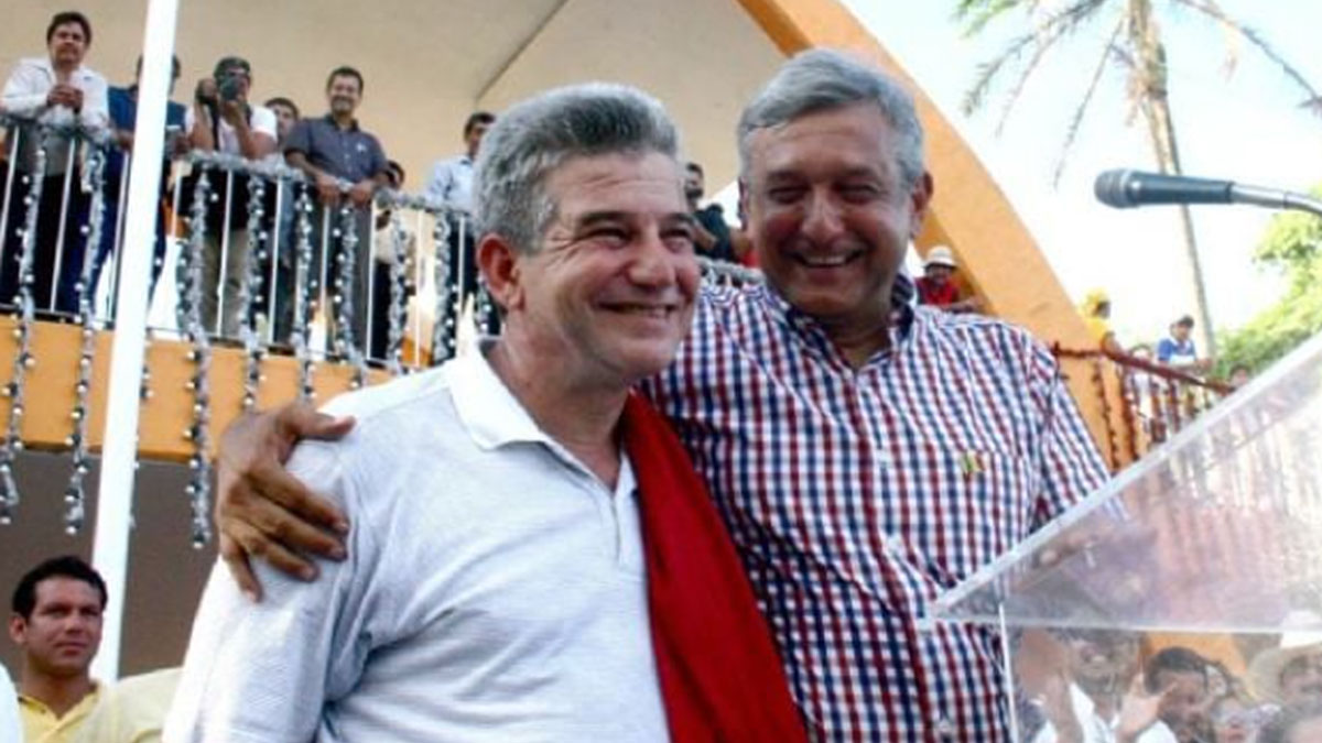 AMLO y José Ramiro López Obrador