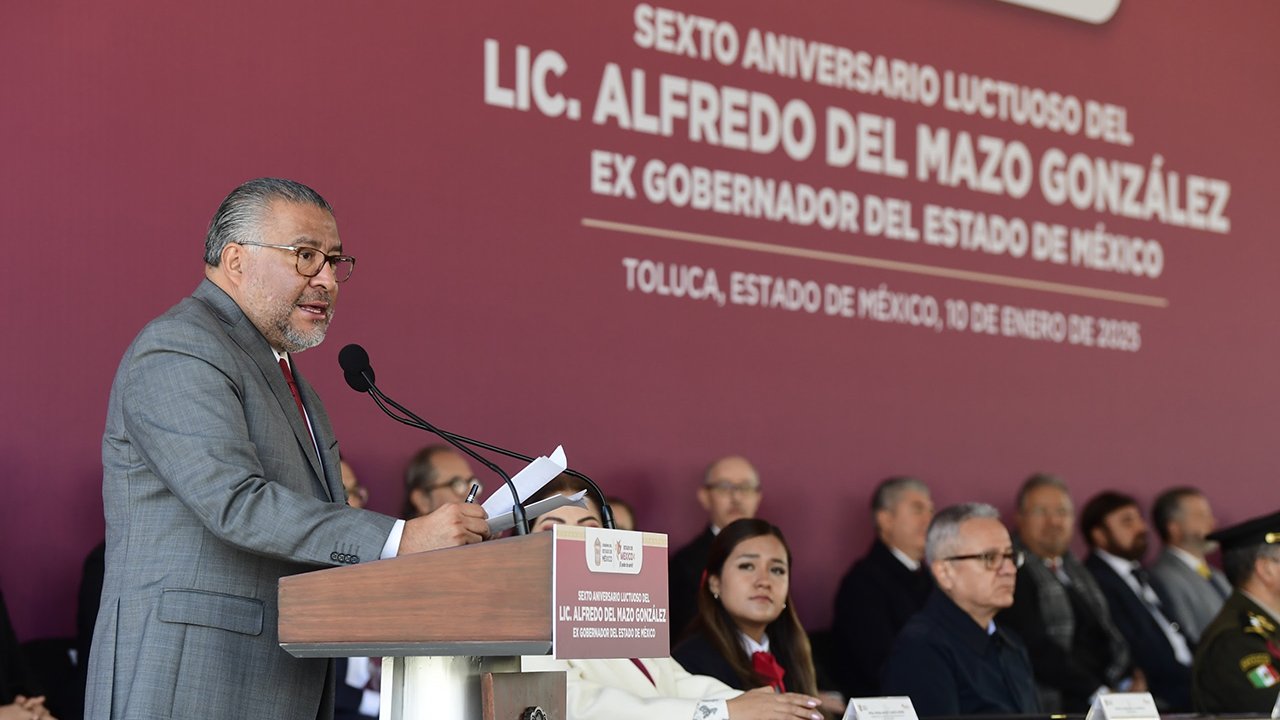 Horacio Duarte en el homenaje a Alfredo del Mazo González