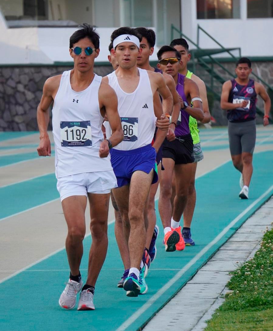 Atletas de la UAEMéx destacan en campeonato estatal de pista y campo