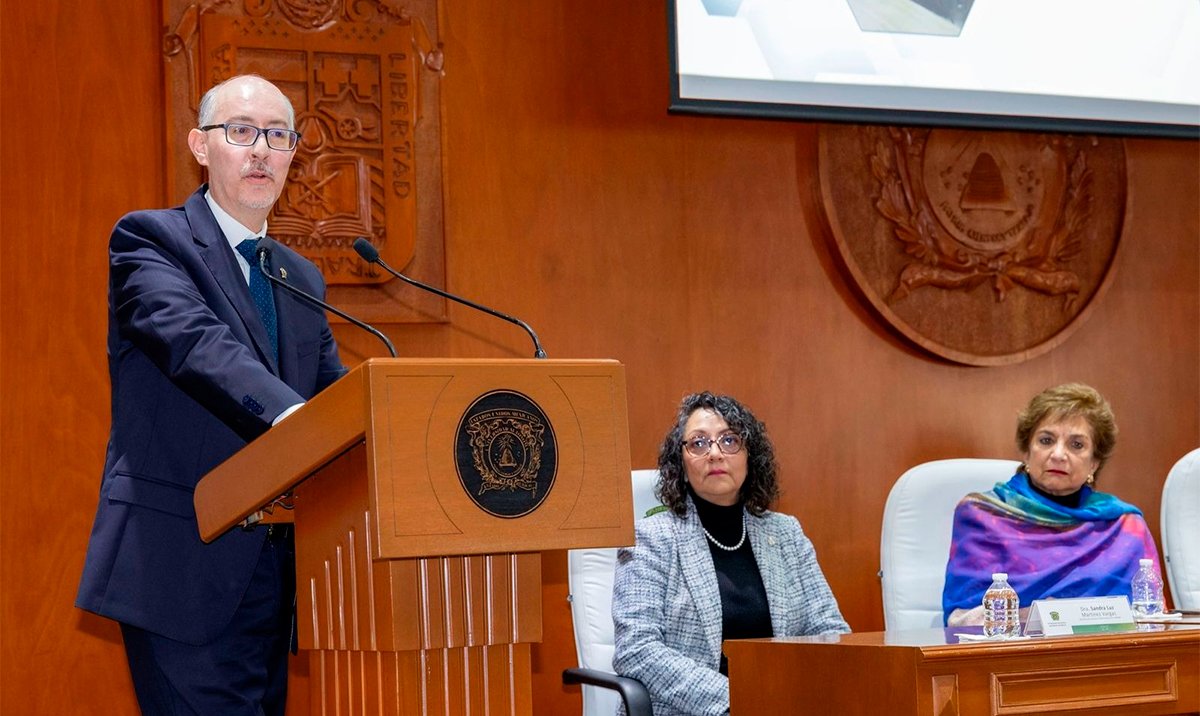 El rector Carlos Eduardo Barrera Díaz destacó que la acreditación de los CIEES, es un testimonio del esfuerzo colectivo de toda la comunidad universitaria